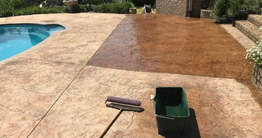 pintar un suelo de hormigón impreso