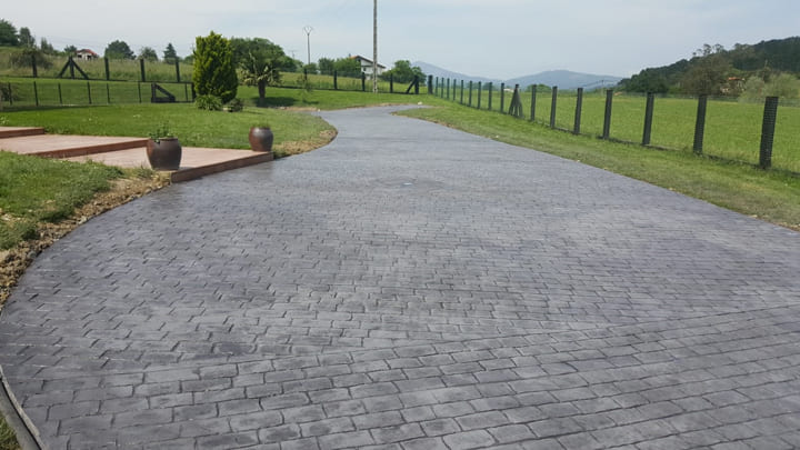 pavimento impreso negro gris